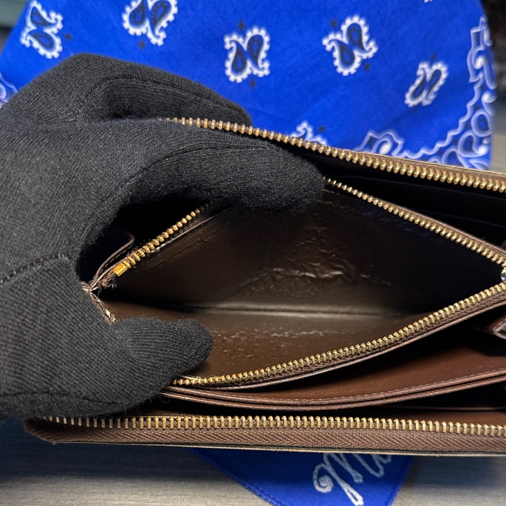 Louis Vuitton Damier Ebene Long Wallet with Leopard Heart Keychain - Picture 8 of 13